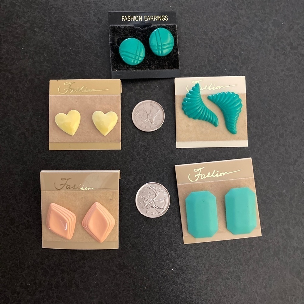 90’s-80’s fashion earrings in very good vintage shape. 5 prs.  Vintage